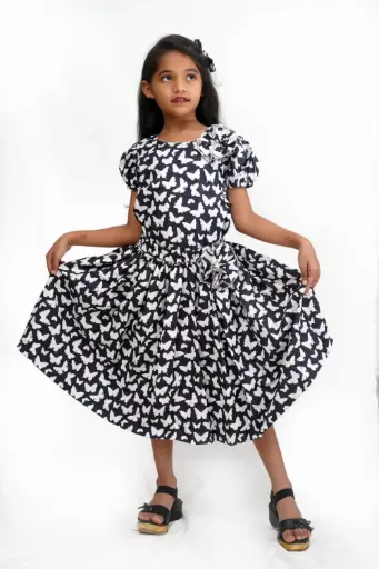 [J7] Girls' Black & White Butterfly Print Skirt Set