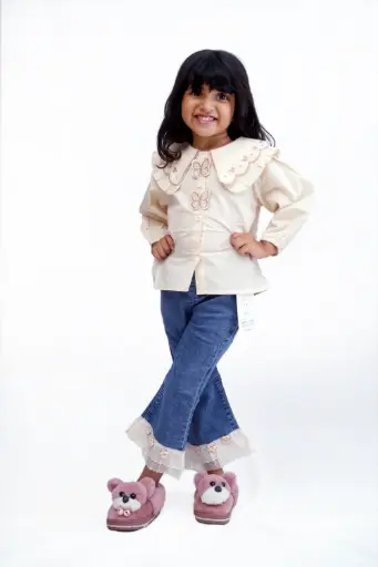 [C16] Cream Embroidered Butterfly Collar Top