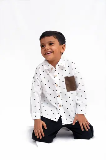 [C8] Boys' Polka Dot Cotton Shirt with Contrast Pocket